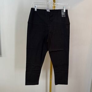 New York & Company Black 3 quarter high rise Leggings NWT L